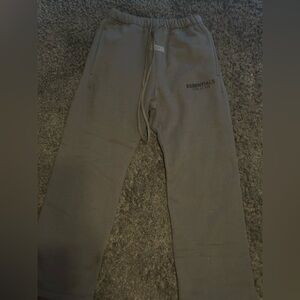 Fear of God Essentials Men's Black Relaxed Sweatpants